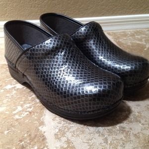 Women's Danskos Size 40