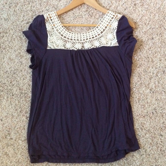 BUNDLE! Adorable Plum American Eagle Top!