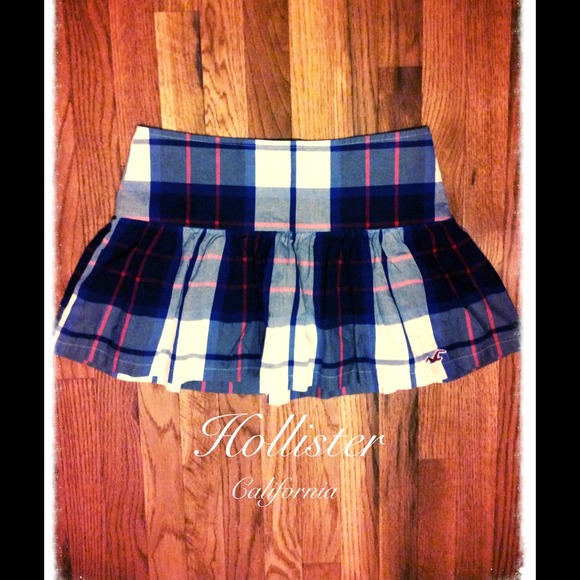NWT!!  Hollister mini skirt