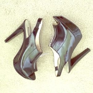 ✨MICHAEL KORS SLING BACK OPEN TOE HEELS✨