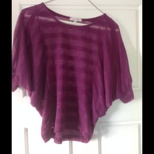 Delia's burgundy stripe top xs