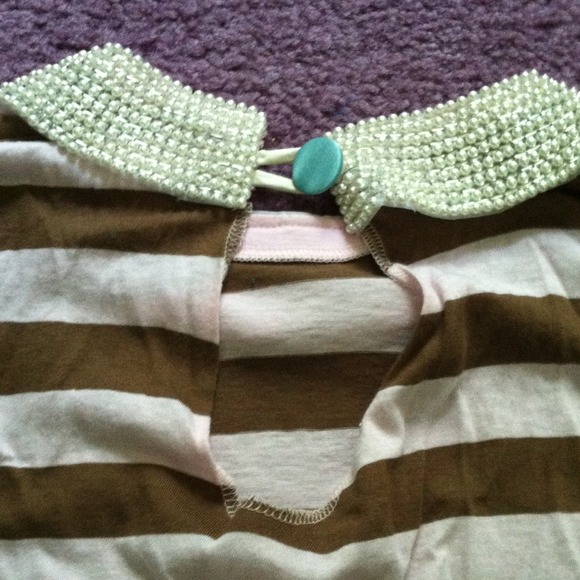 Lynn/Linh Small T-Shirt - Picture 4 of 4