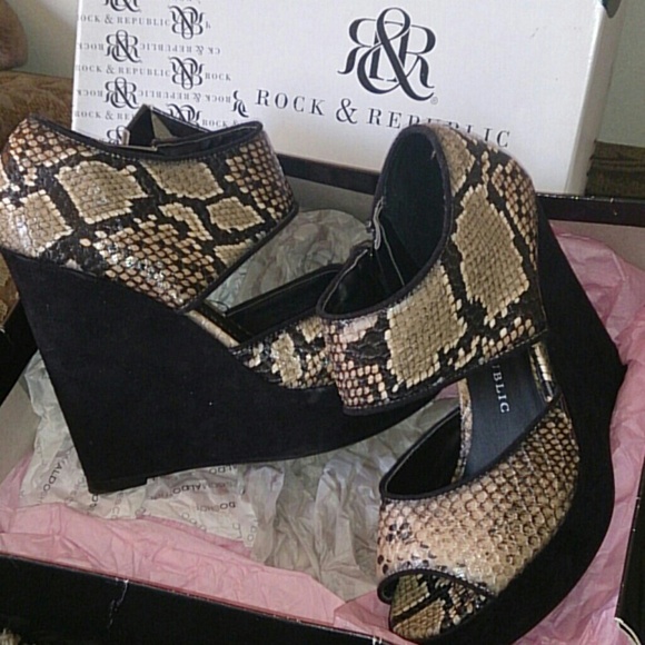 Rock & Republic wedges with snake skin replica top