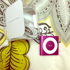 SOLD.       iPod shuffle