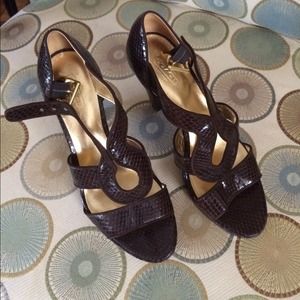 Authentic coach shoes size 8.5