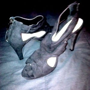 Nine West black heels