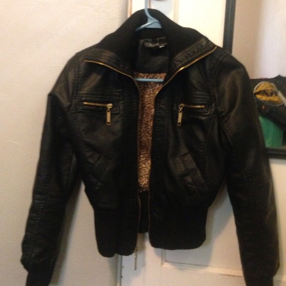 Black leather jacket - Picture 1 of 1