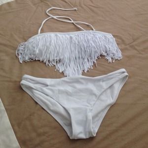 White 2 piece bathing suit 👙NEW