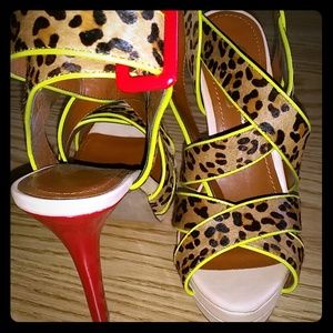 Cheetah Printed Neon Detailed Heels