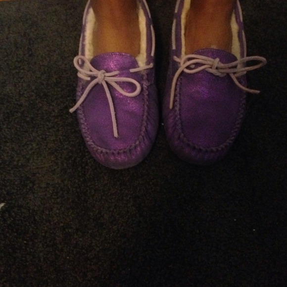 Sparkly purple UGG moccasins - Picture 1 of 3