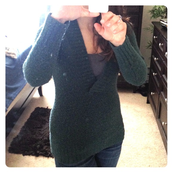 VS Green Sweater
