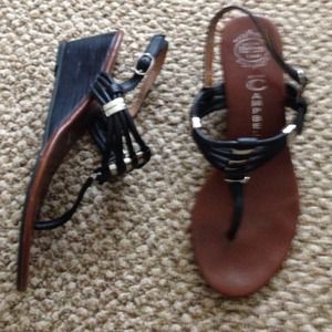 Cute trendy sandals!