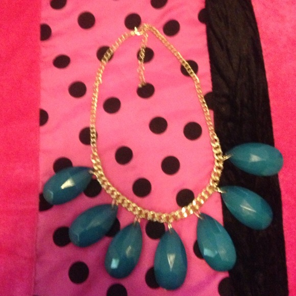 Turquoise and Gold Necklace - Picture 1 of 1