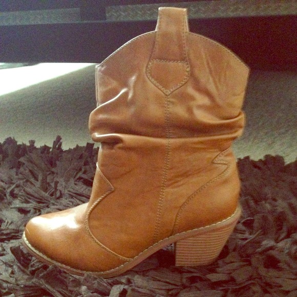 Carmel Cowboy Boots