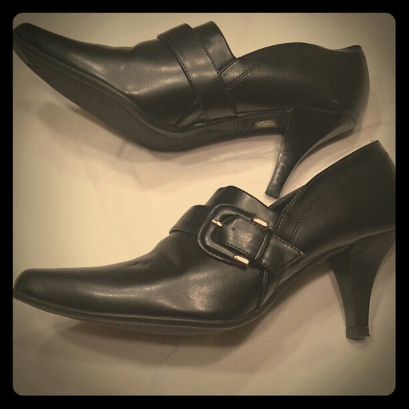 Black ankle booties