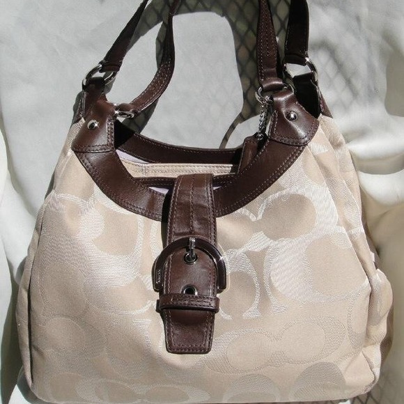 AUTHENTIC Khaki SoHo HoBo Coach purse