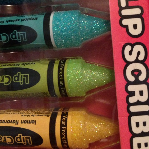 CHAPSTICK✨✨ - Picture 2 of 2