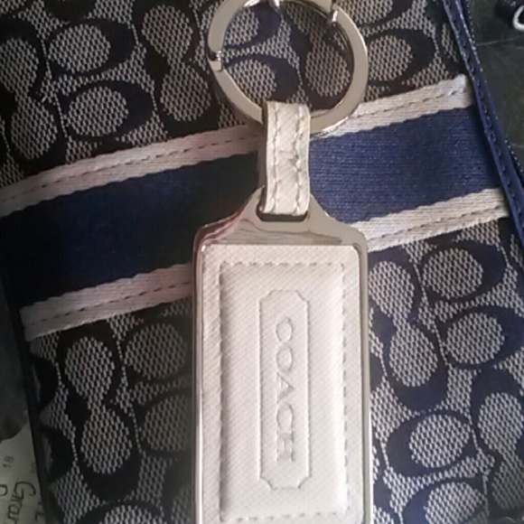 SOLD★Coach keychain - Picture 3 of 3