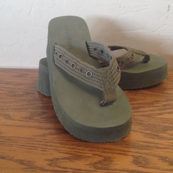 Platform flip flops