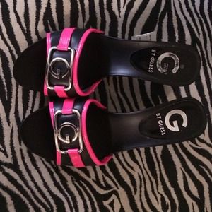 Brand new guess sandals !