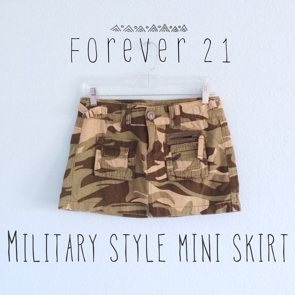 Forever 21 military style mini skirt
