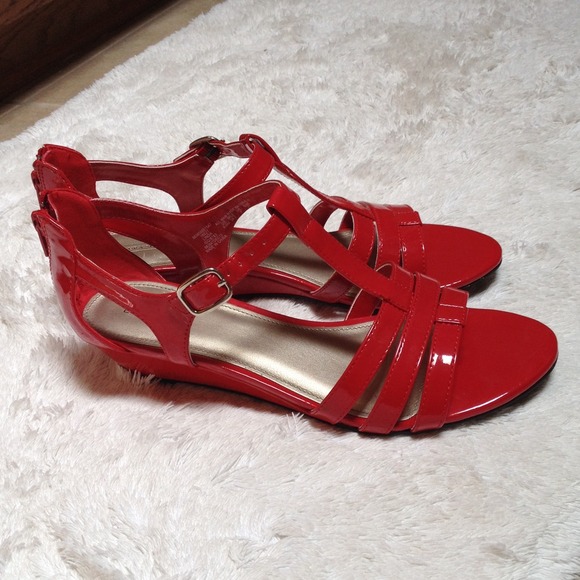 Shoes - Red sandal