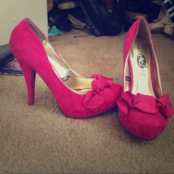 Pink heels size 7/8