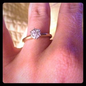 Vintage 1977 Diamond 14k Ring