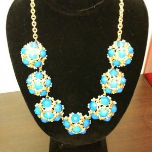 Emerald tone rock stkne frontal necklace