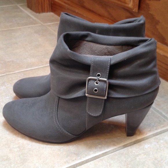 Mudd Shoes - Booties...never worn. Size 9