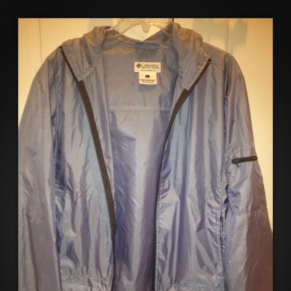 Women's Columbia windbreaker