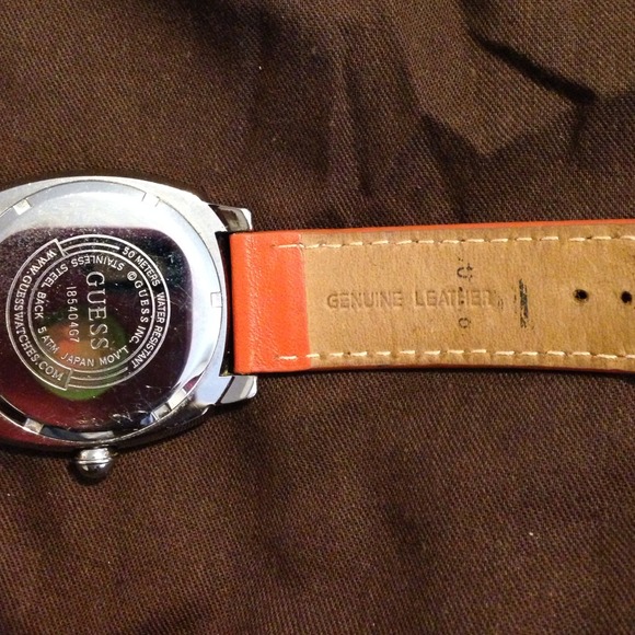 authentic Orange leather GUESS watch - Picture 2 of 3