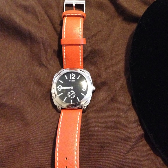 authentic Orange leather GUESS watch - Picture 3 of 3