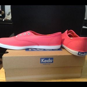 ❗️Reduced❗️Pink Keds! 💕