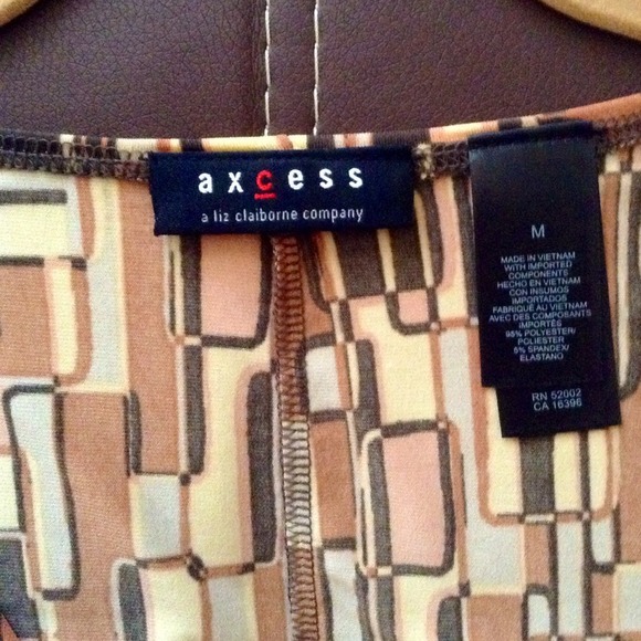 Axcess Dress - Picture 3 of 4