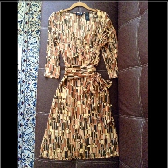 Axcess Dress - Picture 4 of 4