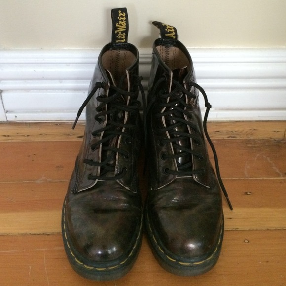 Brown shiny original DR Martens