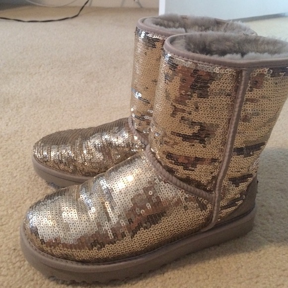 Silver Sequin size 8 UGGS - Picture 3 of 3