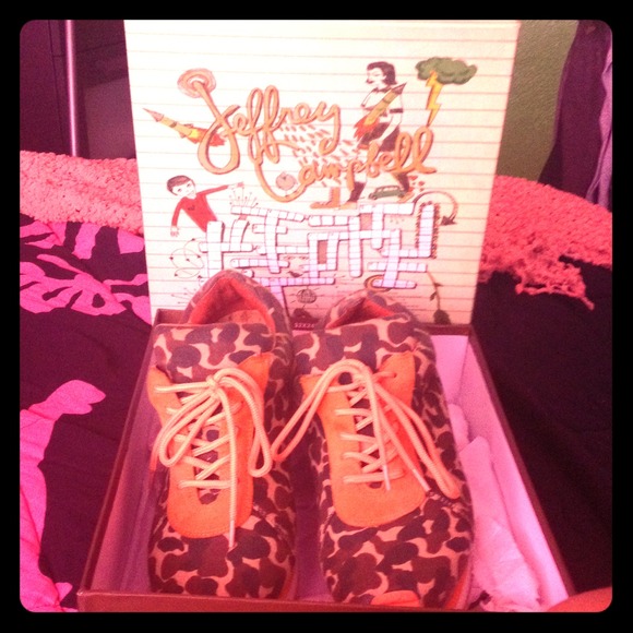 JEFFERY CAMPBELL SNEAKERS