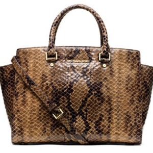 MICHAEL Michael Kors Large Selma Top-Zip Satchel
