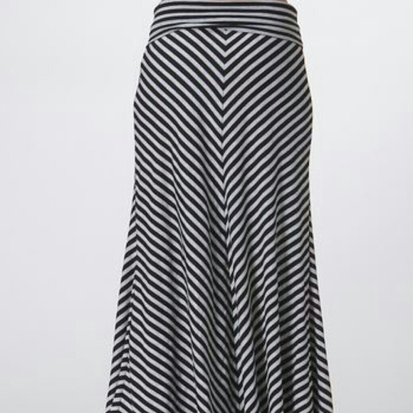 Maxi Skirt (M) *Last Med.* - Picture 4 of 4
