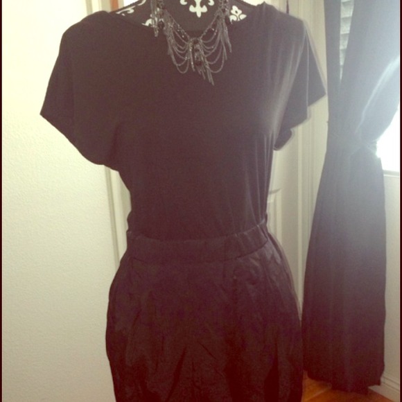 ❌❌Sold❌❌Classy black dress