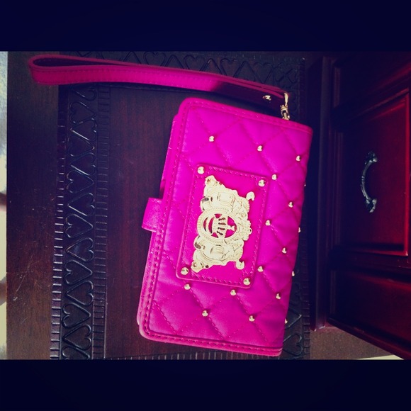 Juicy Couture Pink Tech Wristlet - Picture 1 of 3