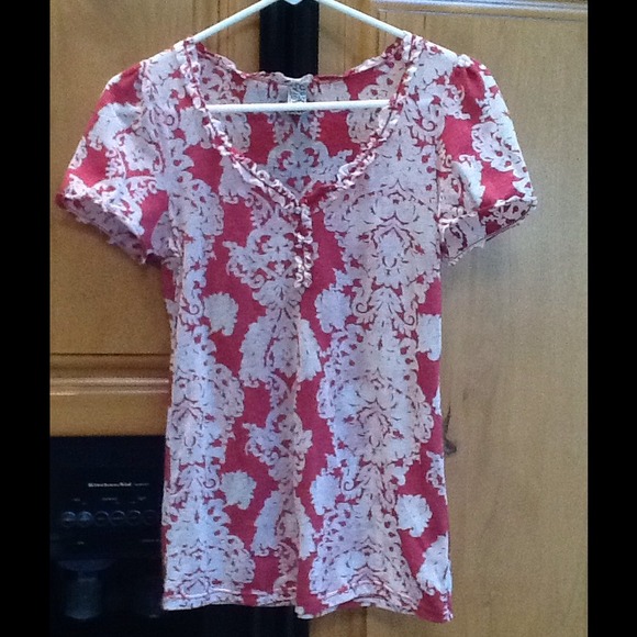 BKE Top - Picture 1 of 3