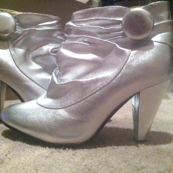 Silver booties ... NWOT