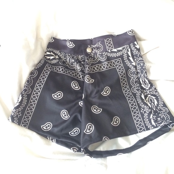 O MIGHTY High Waisted Booty Shorts