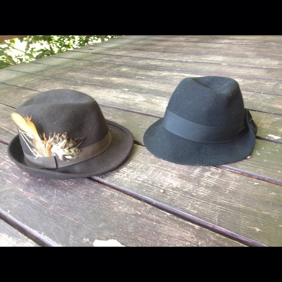 Lot of four hats