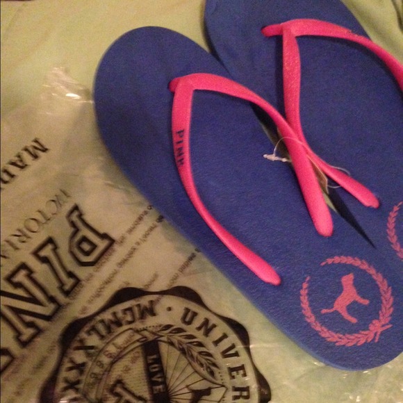 NEW Victoria's Secret  flip-flops Large - Picture 4 of 4