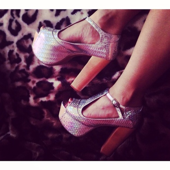Jeffrey Campbell Foxy Holographic Platforms 💕