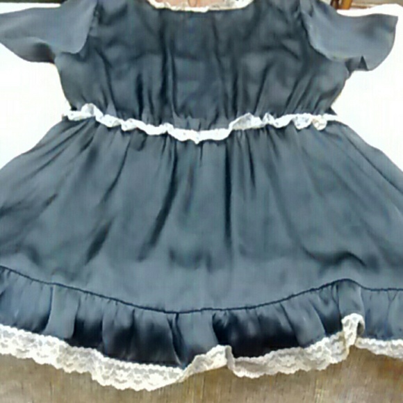 Black and beige top - Picture 2 of 3